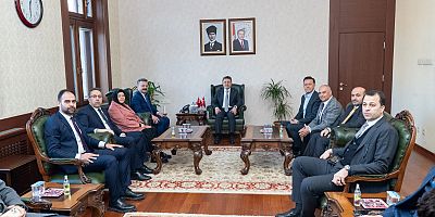 Bakan Yumaklı’dan Eskişehir Valiliğine Ziyaret etti. 