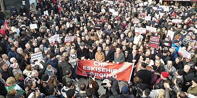 CHP Eskişehir’den iktidara kırmızı kart gösterdi, erken seçim çağrısı yaptı