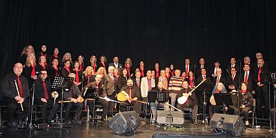 TÜRK HALK MÜZİĞİ ESKİŞEHİR'DE YANKILANDI: BEY-DER KOROSU SAHNE ALDI